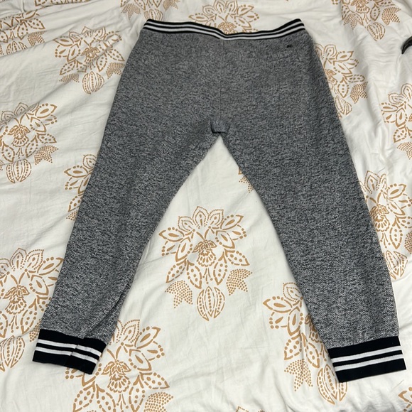 American Eagle Joggers Large - Picture 2 of 4